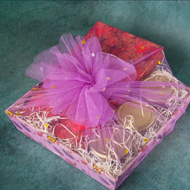 Hamper 1 - Khajoor - 1 KG Box